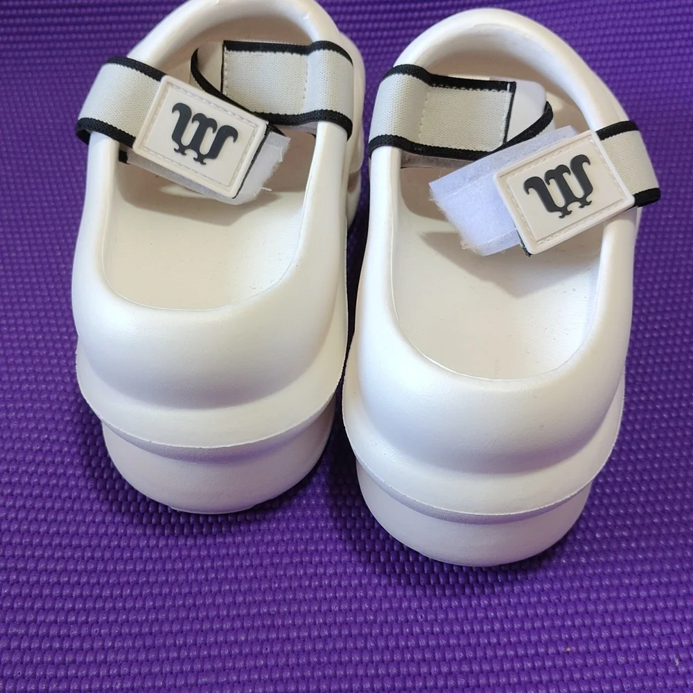 Womens White Slide‎ Puffy Slides
